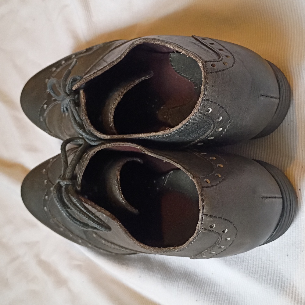 Born Dark Gray Leather Brogue Shoe - Picture 4 of 8